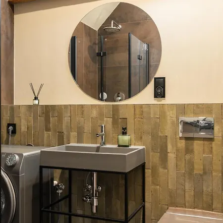 Old House Casino Koszarowa 1 公寓