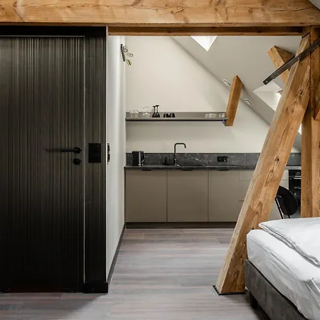 公寓 Old House Casino Koszarowa 1 *