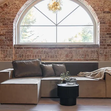 Old House Casino Koszarowa 1 *