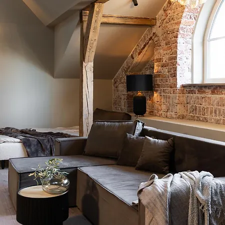 Old House Casino Koszarowa 1 *