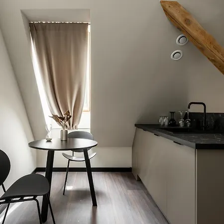 Old House Casino Koszarowa 1 * ヴロツワフ