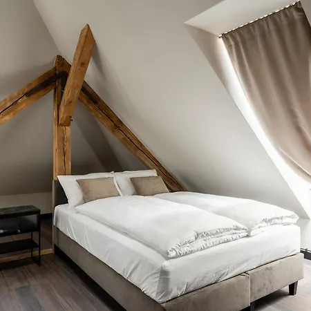 Old House Casino Koszarowa 1 公寓 *