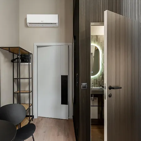 Old House Casino Koszarowa 1 アパート ヴロツワフ