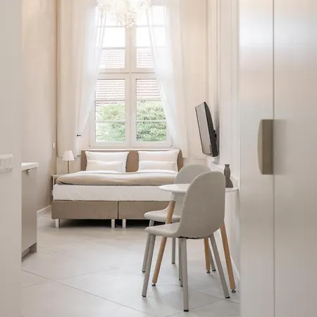 Old House Casino Koszarowa 1 * 弗罗茨瓦夫